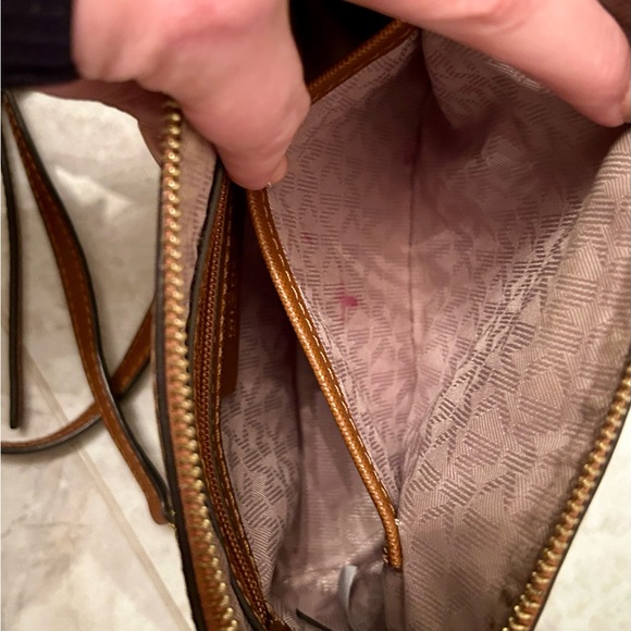 Michael Kors Jet Set Travel Medium Saffiano Leather Dome Crossbody Bag - Picture 5 of 5